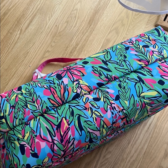 Lilly Pulitzer Pink and Blue Floral Tote - Picture 5 of 16